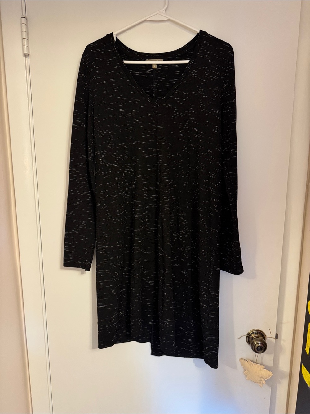 Women's Black V-Neck Long Sleeve Lightweight Knit Dress